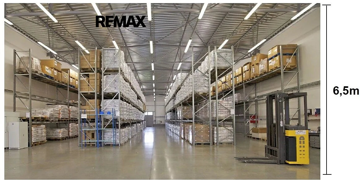 Pronájem skladového prostoru 1395 m²